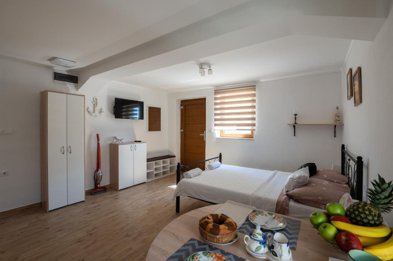Karla&Ana Apartman Zaton Kültér fotó
